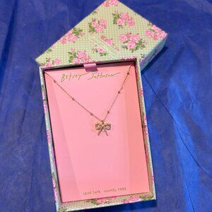 Betsey Johnson Crystal Bow Necklace Gold Tone Rhinestone Pendant NIB
